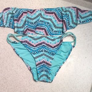 Forever21 flounce bikini top and matching bottom